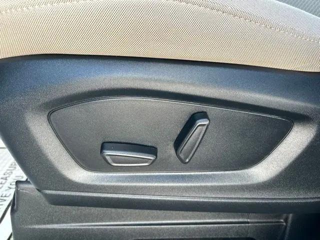 2023 Ford Explorer Base