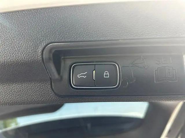 2023 Ford Explorer Base