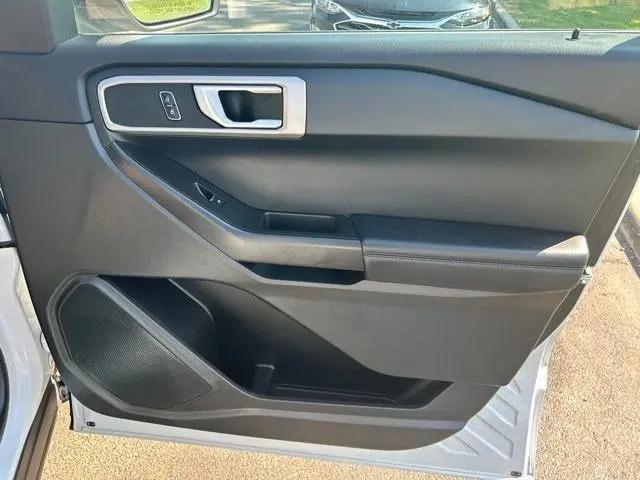 2023 Ford Explorer Base