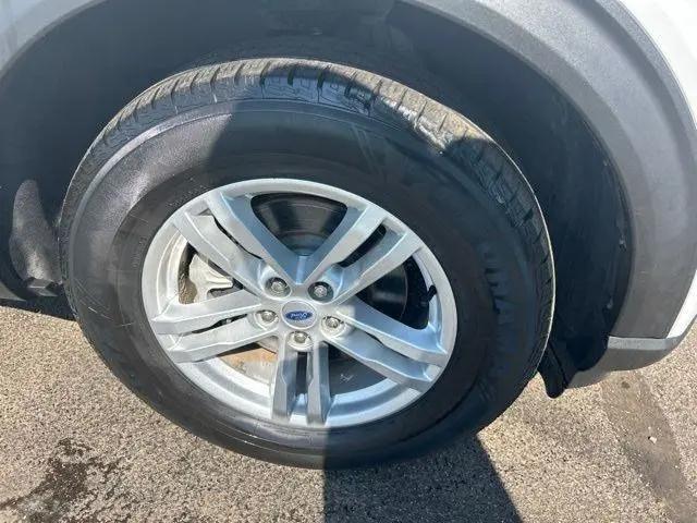 2023 Ford Explorer Base