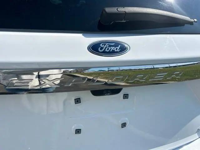 2023 Ford Explorer Base