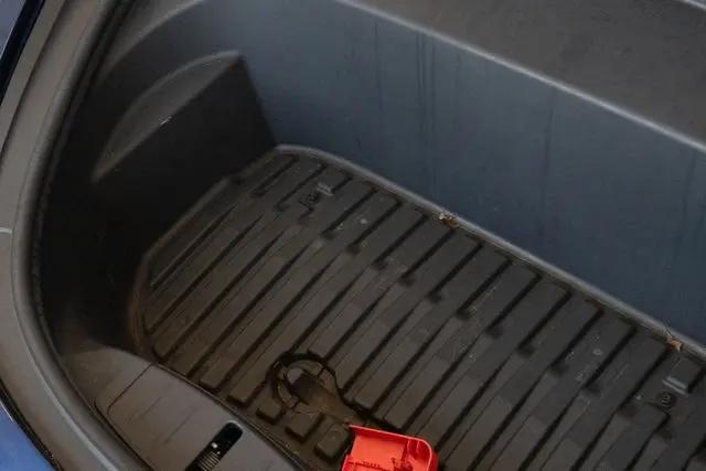 2021 Tesla Model 3 Standard Range Plus Rear-Wheel Drive