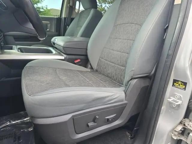 2017 Ram 1500 Big Horn Crew Cab 4x4 5'7" Box