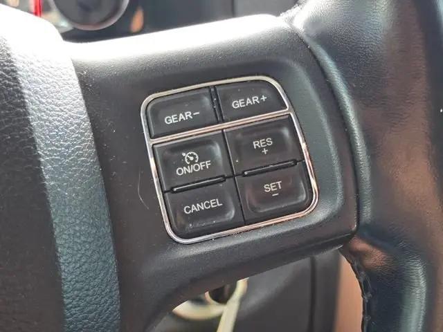 2017 Ram 1500 Big Horn Crew Cab 4x4 5'7" Box