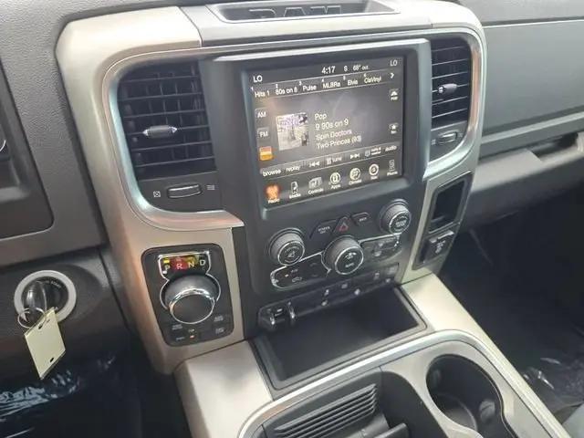 2017 Ram 1500 Big Horn Crew Cab 4x4 5'7" Box