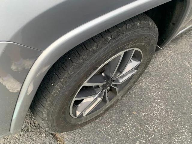 2019 Jeep Grand Cherokee Overland 4x4 2019 Jeep Grand Cherokee Overland 4x4