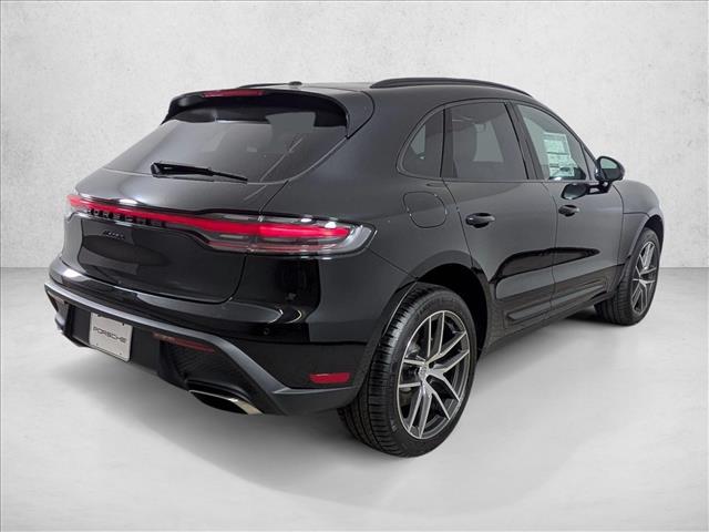 2026 Porsche Macan AWD