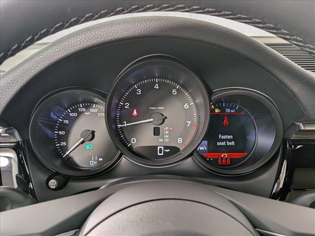 2026 Porsche Macan AWD