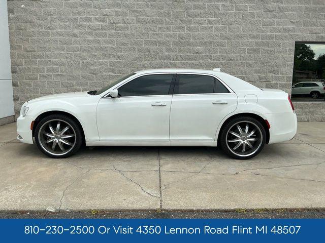 2019 Chrysler 300 Touring