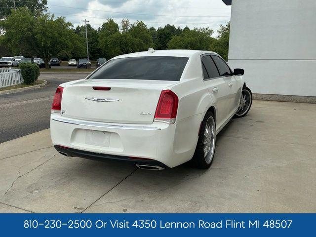 2019 Chrysler 300 Touring