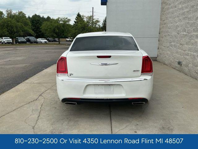 2019 Chrysler 300 Touring