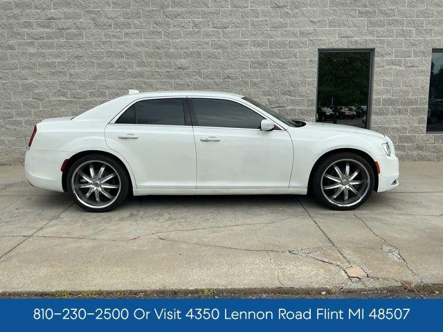 2019 Chrysler 300 Touring
