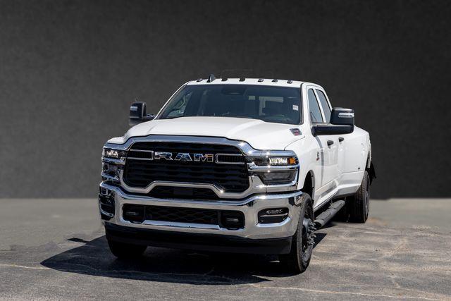 2026 Ram 3500 Tradesman Crew Cab 4x4 8 Box for sale in Joplin, MO