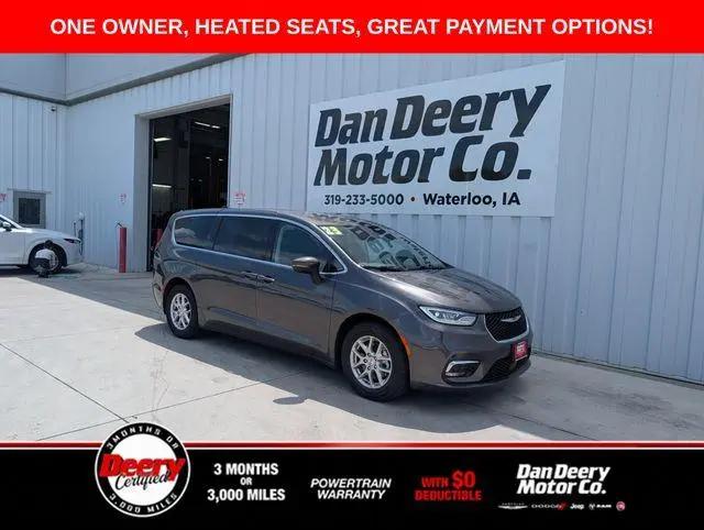 2023 Chrysler Pacifica Touring L for sale in Waterloo, IA
