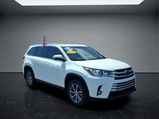 2019 Toyota Highlander XLE for sale in Bourbonnais, IL
