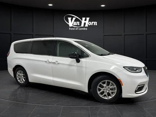 2024 Chrysler Pacifica Touring L for sale in Lomira, WI