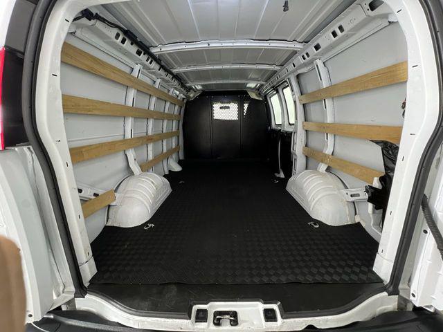 2025 GMC Savana Cargo RWD 2500 Regular Wheelbase Work Van