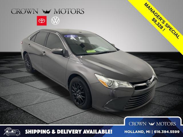 2016 Toyota Camry LE for sale in Holland, MI