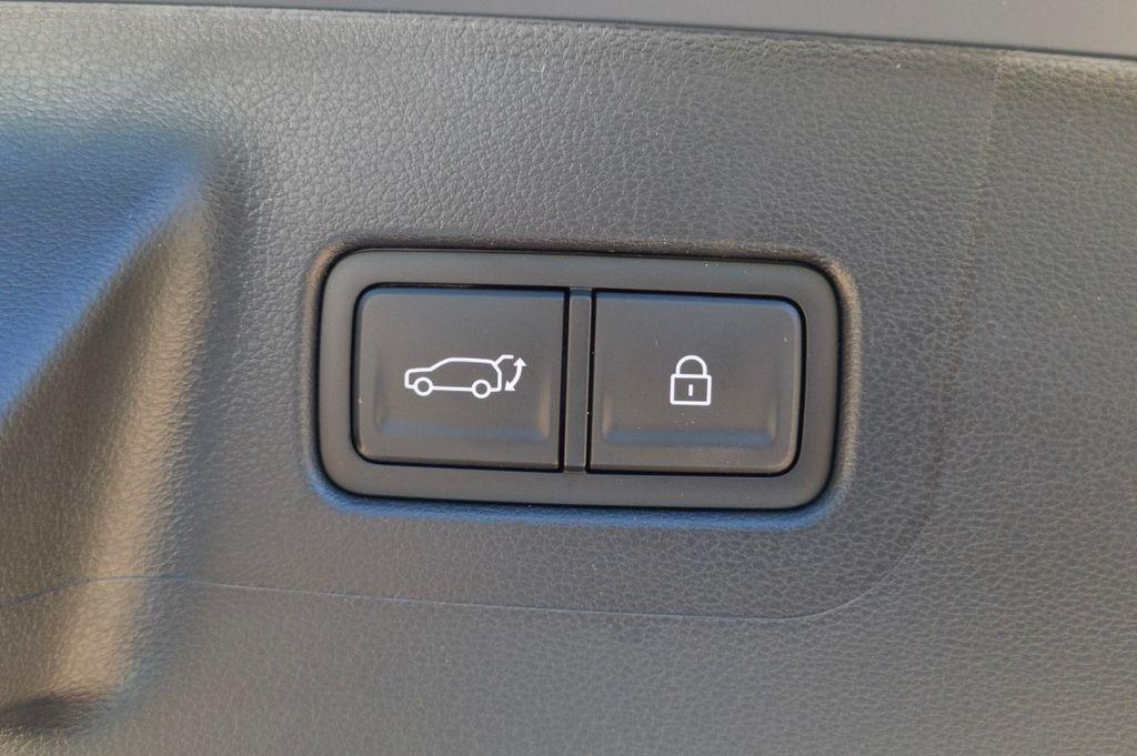 New 2027 Gray HYUNDAI Calligraphy FWD image 8