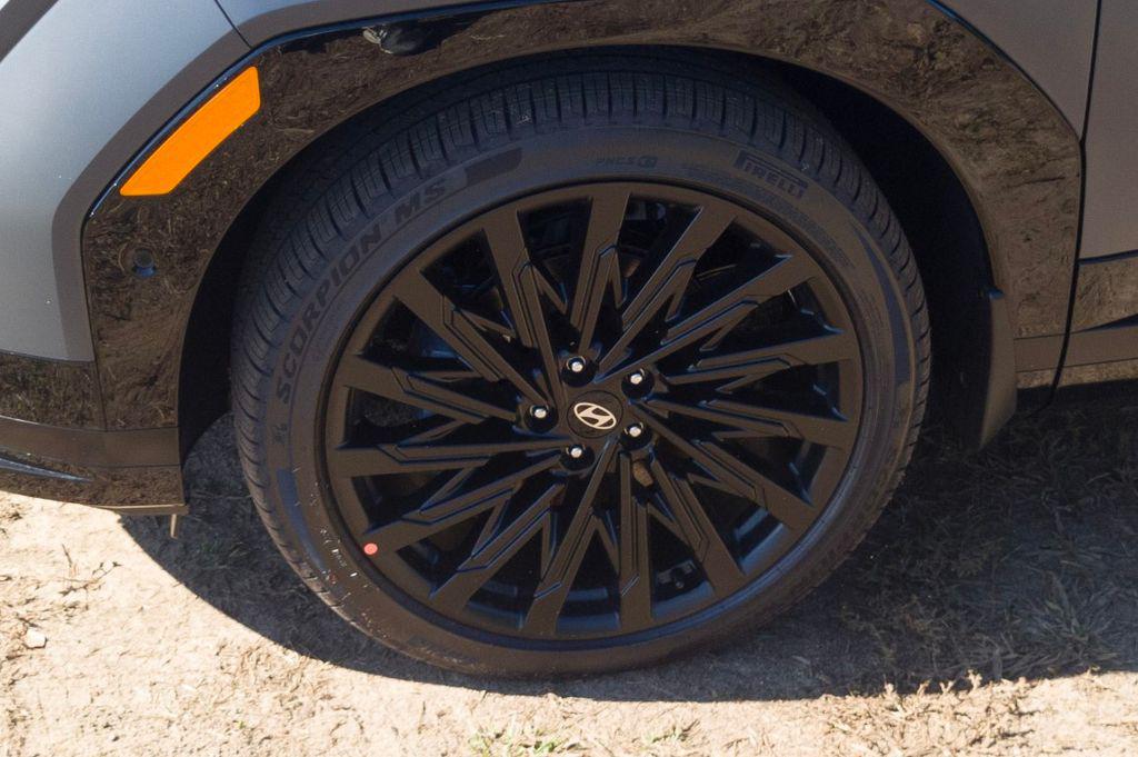 New 2027 Gray HYUNDAI Calligraphy FWD image 12