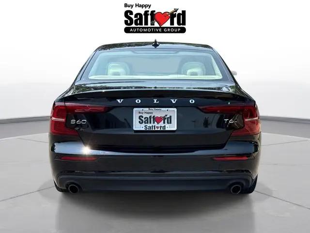 2021 Volvo S60 T6 Momentum