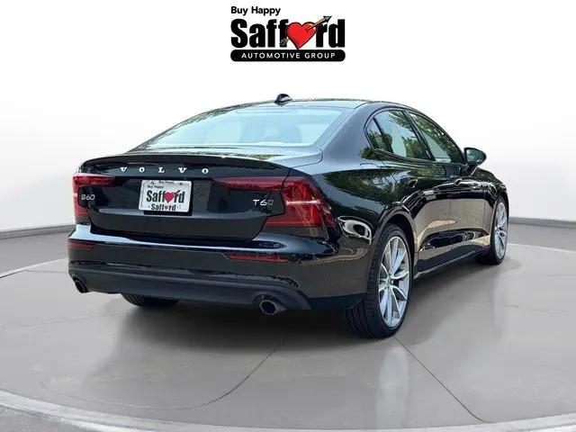 2021 Volvo S60 T6 Momentum