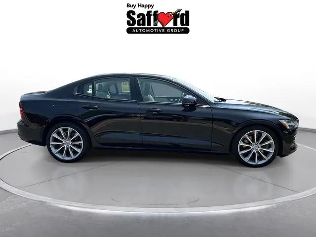 2021 Volvo S60 T6 Momentum