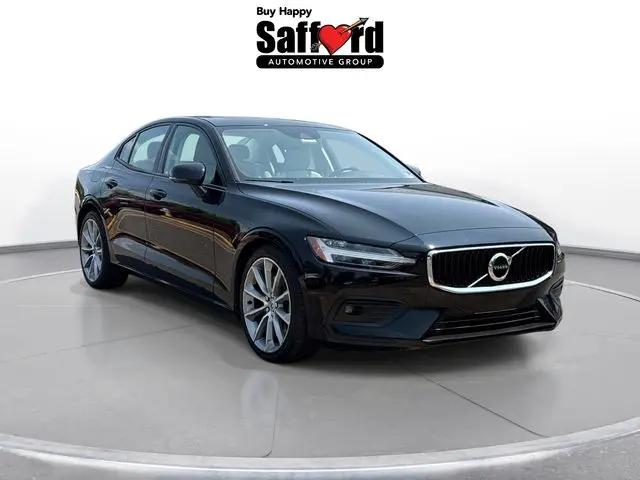 2021 Volvo S60 T6 Momentum