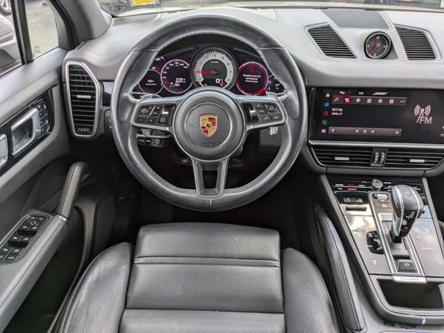 2022 Porsche Cayenne Base