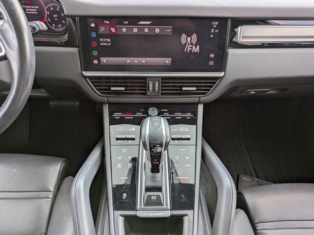 2022 Porsche Cayenne Base