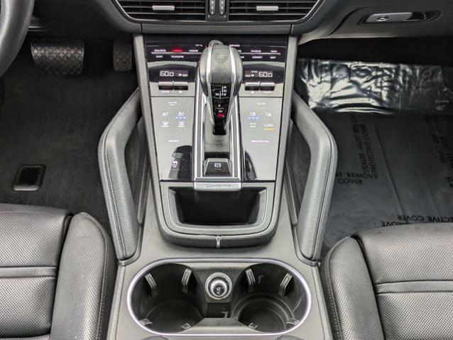 2022 Porsche Cayenne Base