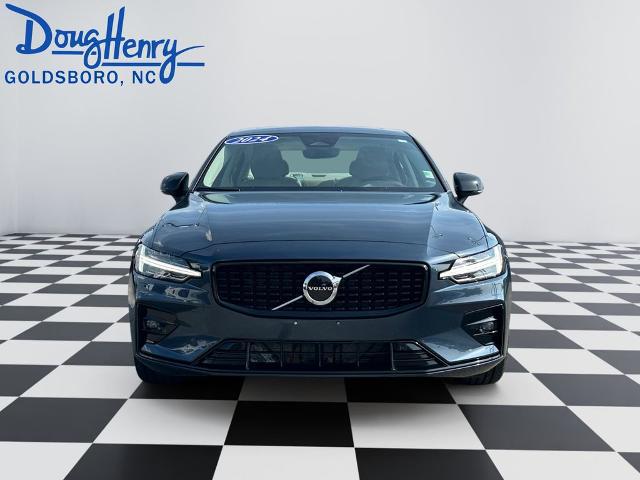 2024 Volvo S60 B5 Core Dark Theme