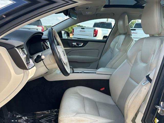2024 Volvo S60 B5 Core Dark Theme