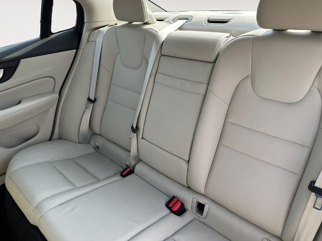 2024 Volvo S60 B5 Core Dark Theme