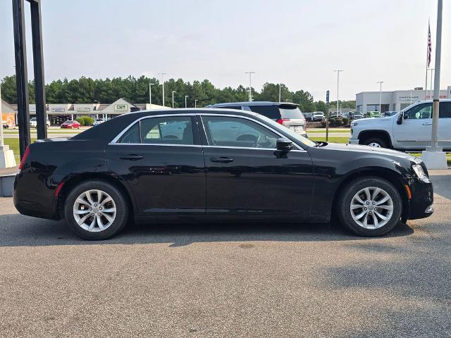 2023 Chrysler 300 Touring