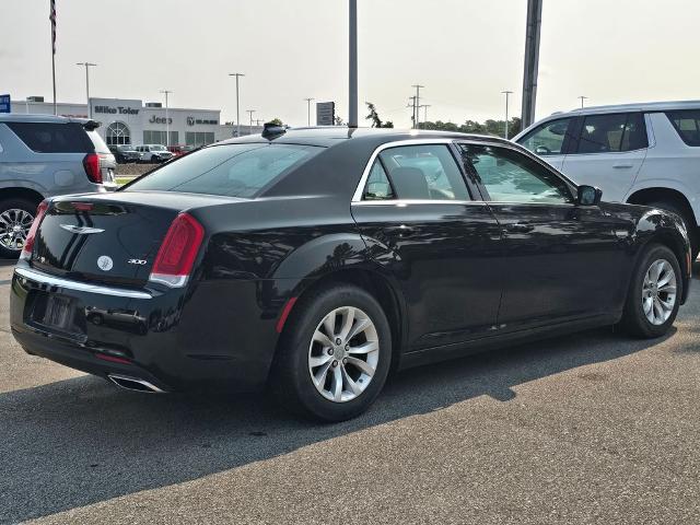 2023 Chrysler 300 Touring