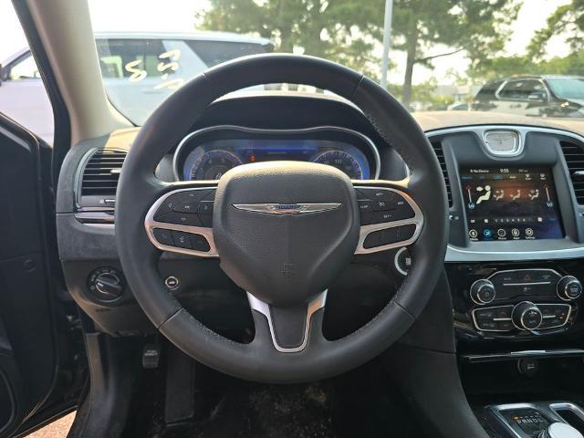2023 Chrysler 300 Touring