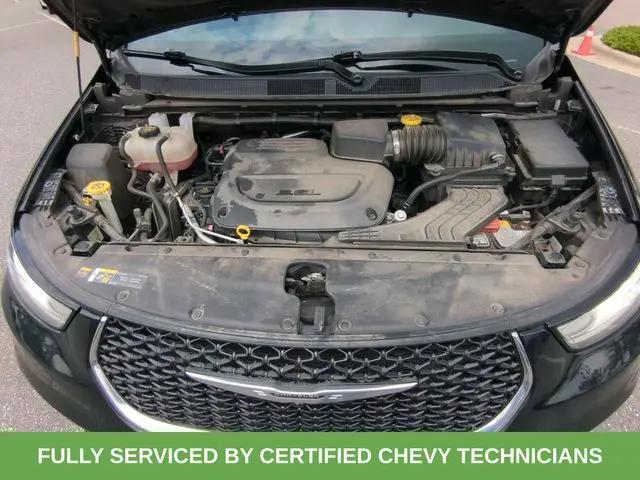 2025 Chrysler Pacifica Select