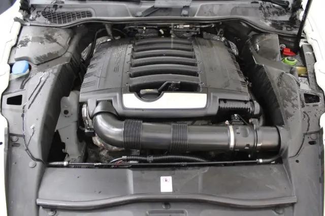 2013 Porsche Cayenne Cayenne