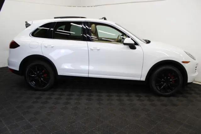 2013 Porsche Cayenne Cayenne