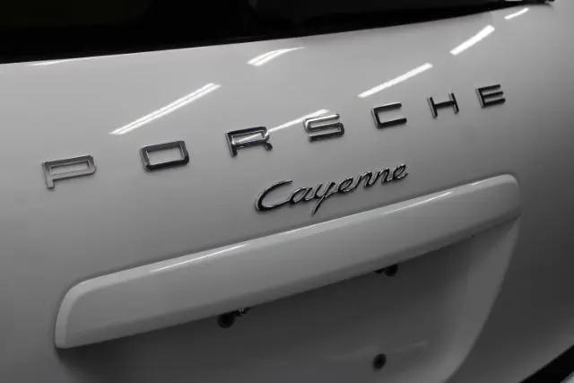 2013 Porsche Cayenne Cayenne