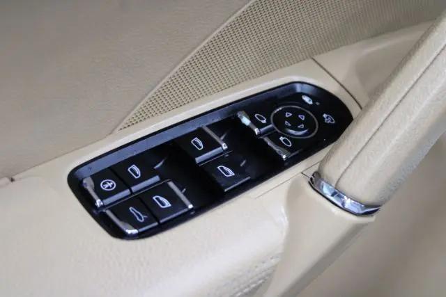 2013 Porsche Cayenne Cayenne