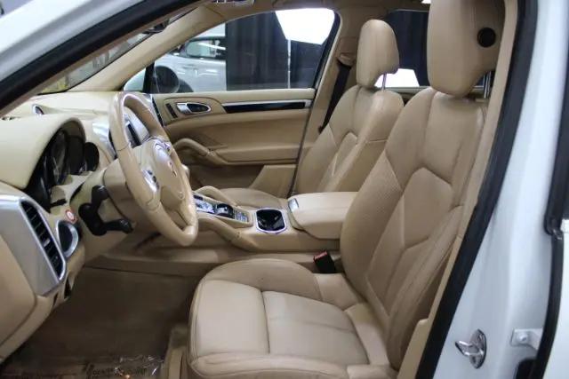 2013 Porsche Cayenne Cayenne