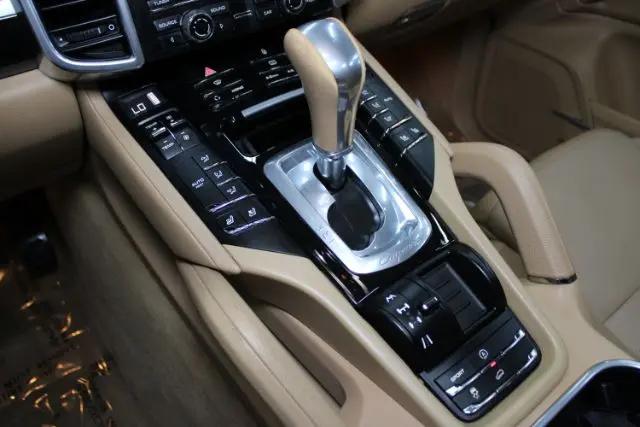 2013 Porsche Cayenne Cayenne