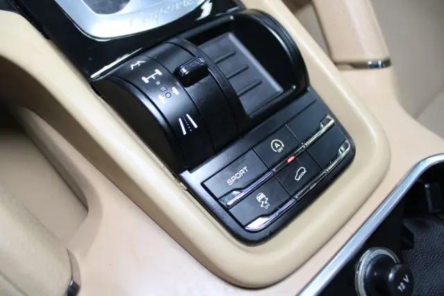 2013 Porsche Cayenne Cayenne