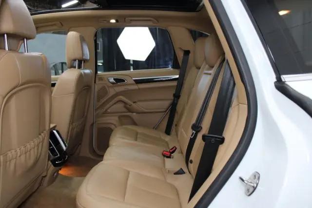 2013 Porsche Cayenne Cayenne