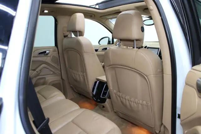 2013 Porsche Cayenne Cayenne