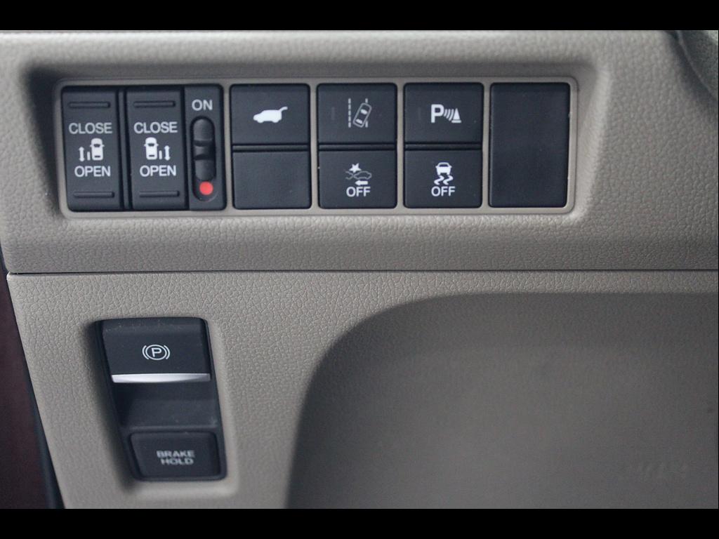 2018 Honda Odyssey Elite - Photo 17