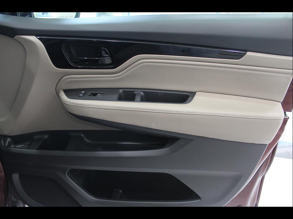 2018 Honda Odyssey Elite - Photo 18