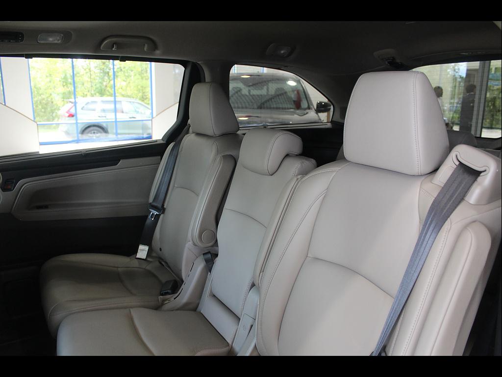 2018 Honda Odyssey Elite - Photo 25